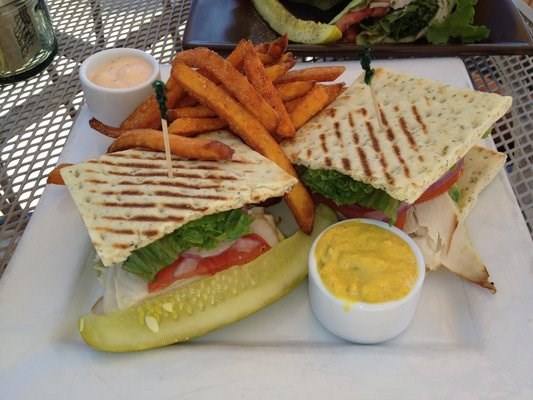 Maizie’s Cafe & Bistro Maizie’s Cafe & Bistro