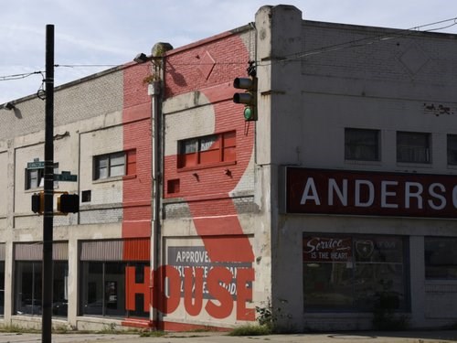 R. House R. House