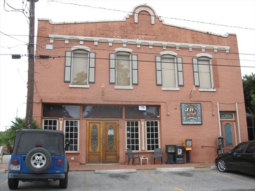 JR’s Bar & Grill JR’s Bar & Grill