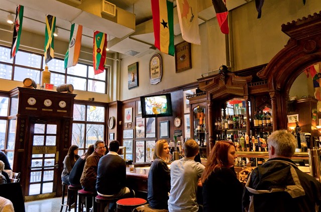 Brit's Pub & Eating Establishment Brit's Pub & Eating Establishment