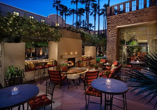 Rooftop Lounge and Patio Rooftop Lounge and Patio