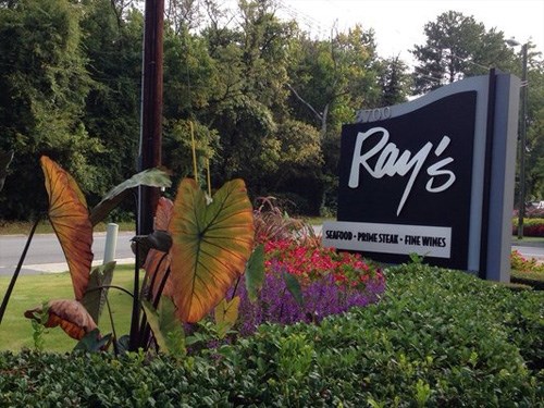 Ray's On The River Ray's On The River