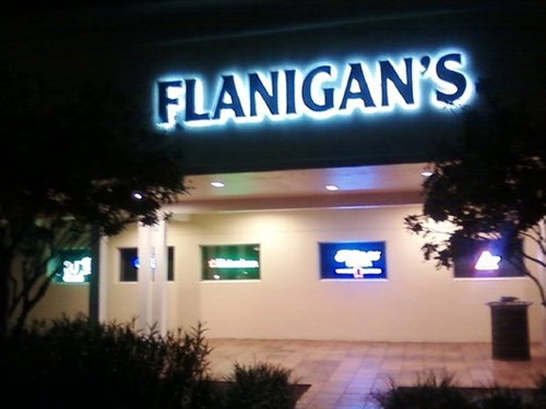 Flanigan’s Seafood Bar & Grill Flanigan’s Seafood Bar & Grill